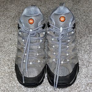 Merrell Grey/Periwinkle Women's Moab Mid Waterproof Hiking Boot. Size 9.